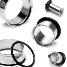 Ear piercing - steel tunnel with curved edge and rubber O-ring