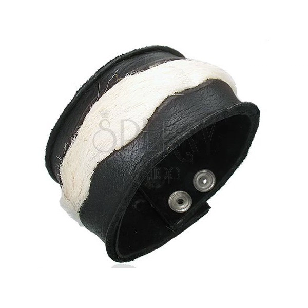 Leather bangle with inserted white fur