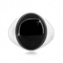 925 silver ring with a black oval glaze and shiny shoulders