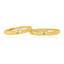 14K yellow gold band - split shoulders with clear brilliant