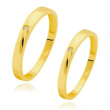 Gold bands in 14K yellow gold - diagonal bevelled line, clear zircon