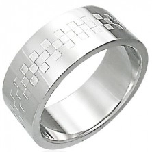 Shiny stainless steel ring with chessboard pattern