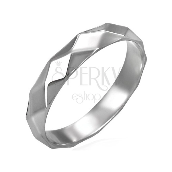 Shiny women's ring made of steel with rhombic pattern