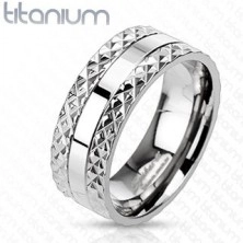 Titanium ring with engraved pattern on sides