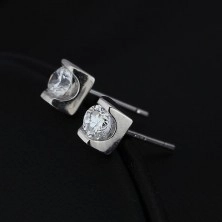 Silver stud earrings 925 - clear zircon in shiny brick